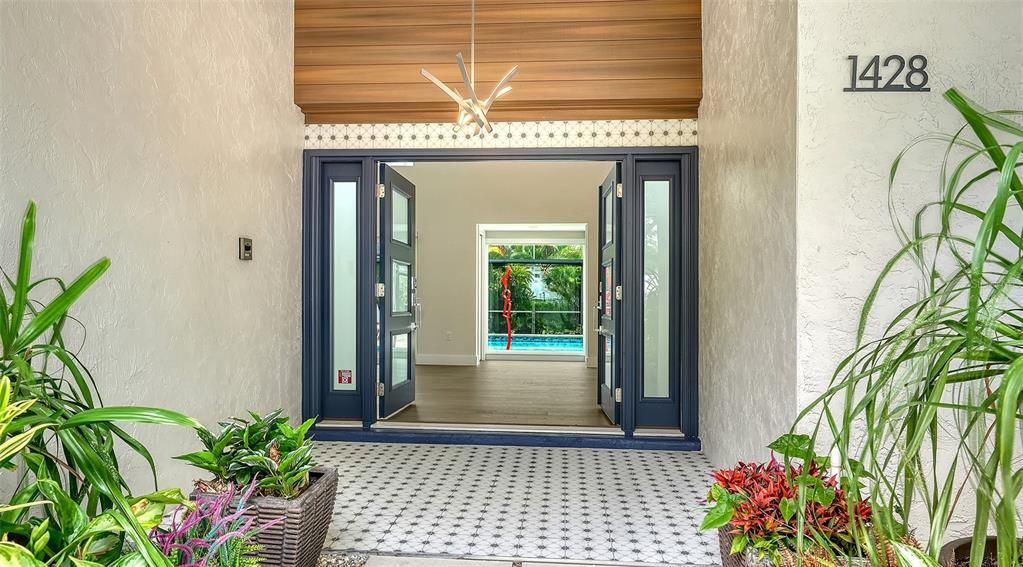 For Sale: $1,915,000 (4 beds, 3 baths, 2820 Square Feet)
