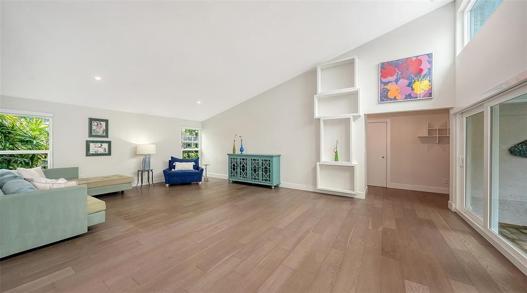 For Sale: $1,915,000 (4 beds, 3 baths, 2820 Square Feet)