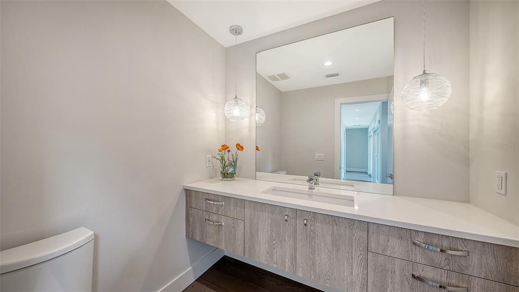 For Sale: $1,915,000 (4 beds, 3 baths, 2820 Square Feet)