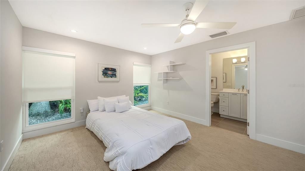For Sale: $1,915,000 (4 beds, 3 baths, 2820 Square Feet)