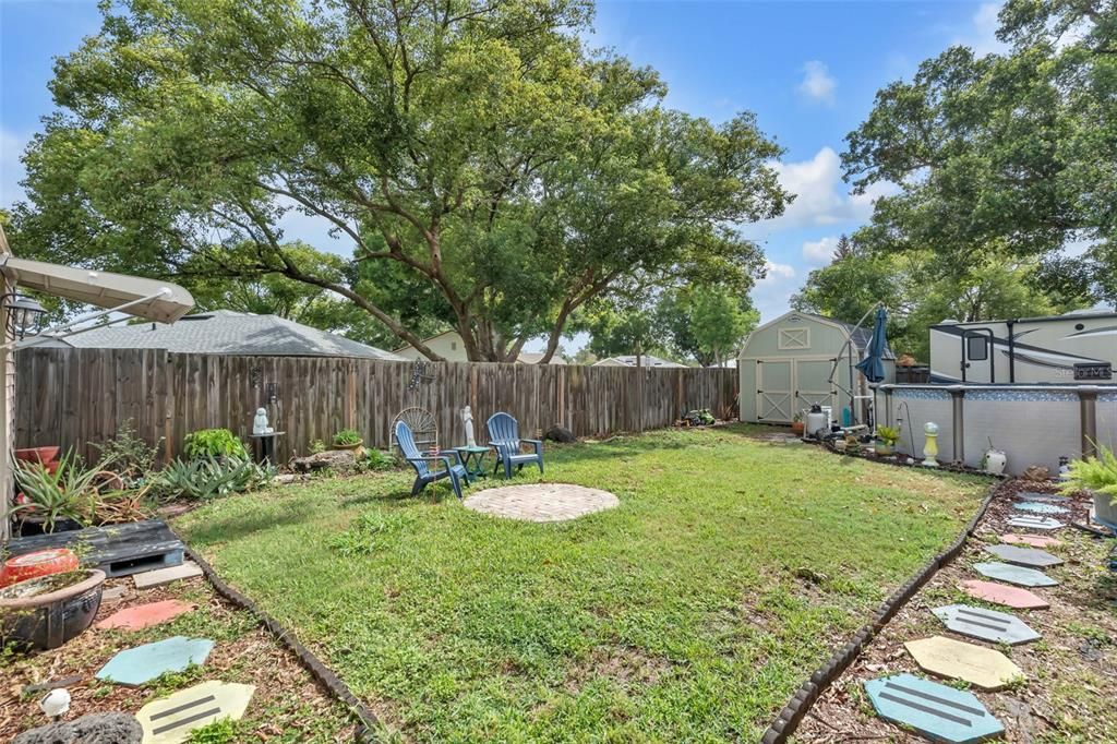 Active With Contract: $180,000 (3 beds, 1 baths, 1014 Square Feet)