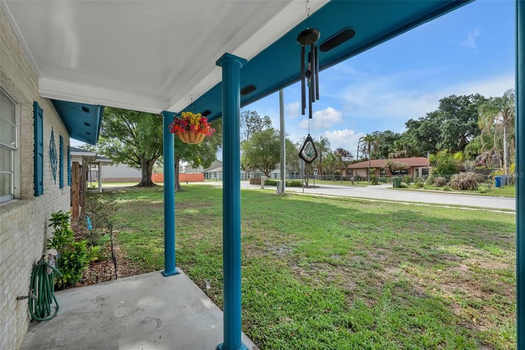 Active With Contract: $180,000 (3 beds, 1 baths, 1014 Square Feet)
