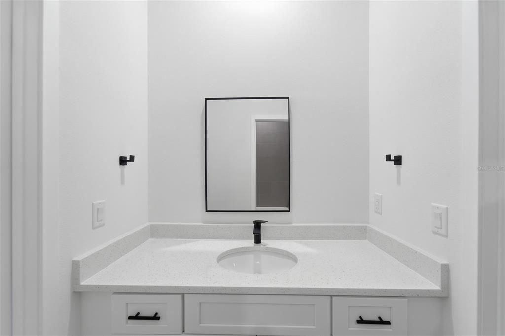 For Rent: $2,100 (4 beds, 3 baths, 1896 Square Feet)
