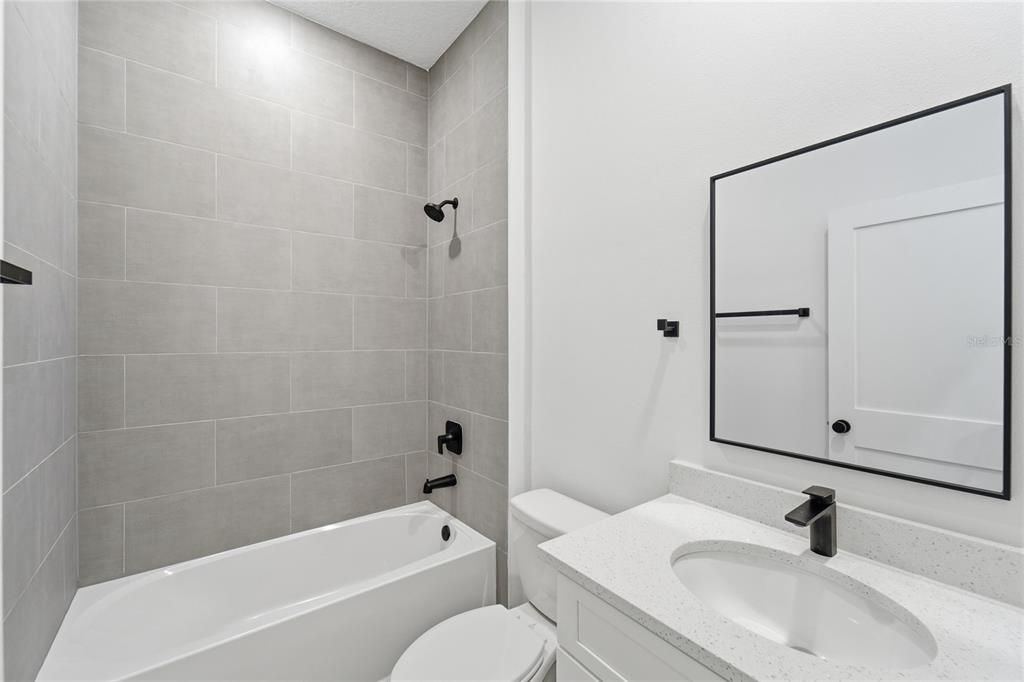 For Rent: $2,100 (4 beds, 3 baths, 1896 Square Feet)