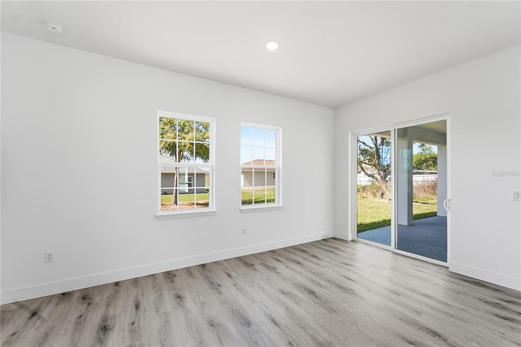 For Rent: $2,100 (4 beds, 3 baths, 1896 Square Feet)