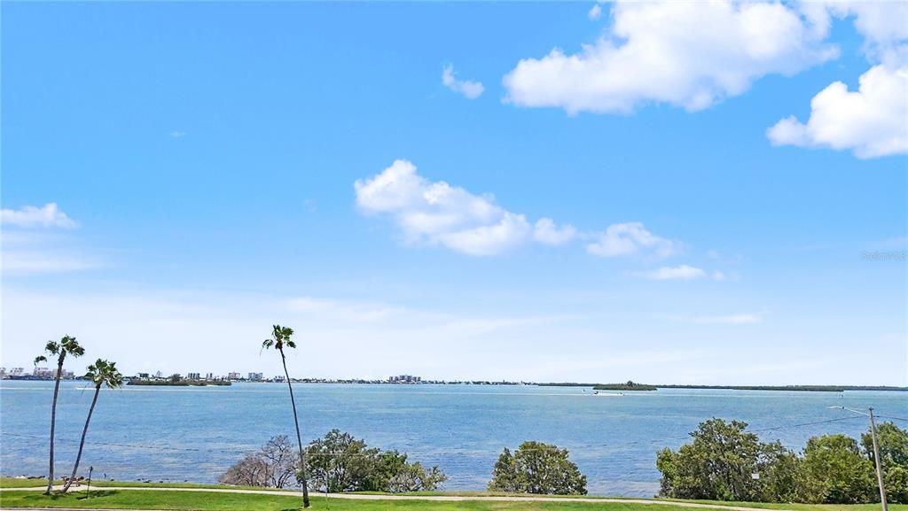 For Sale: $1,295,000 (3 beds, 3 baths, 2367 Square Feet)