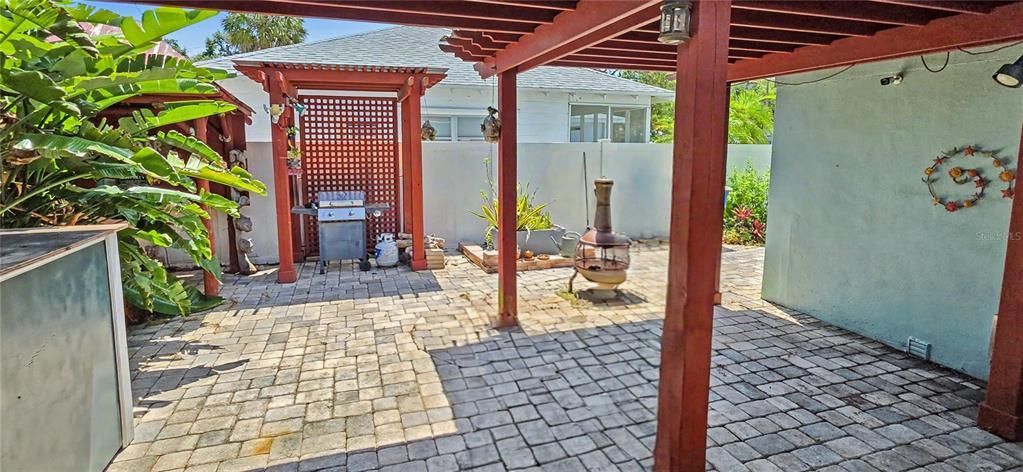 For Sale: $1,295,000 (3 beds, 3 baths, 2367 Square Feet)
