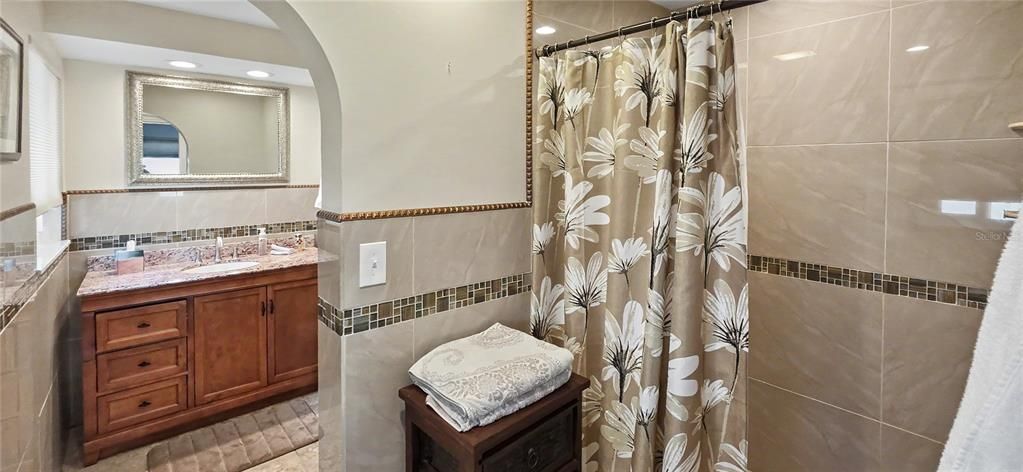 For Sale: $1,295,000 (3 beds, 3 baths, 2367 Square Feet)