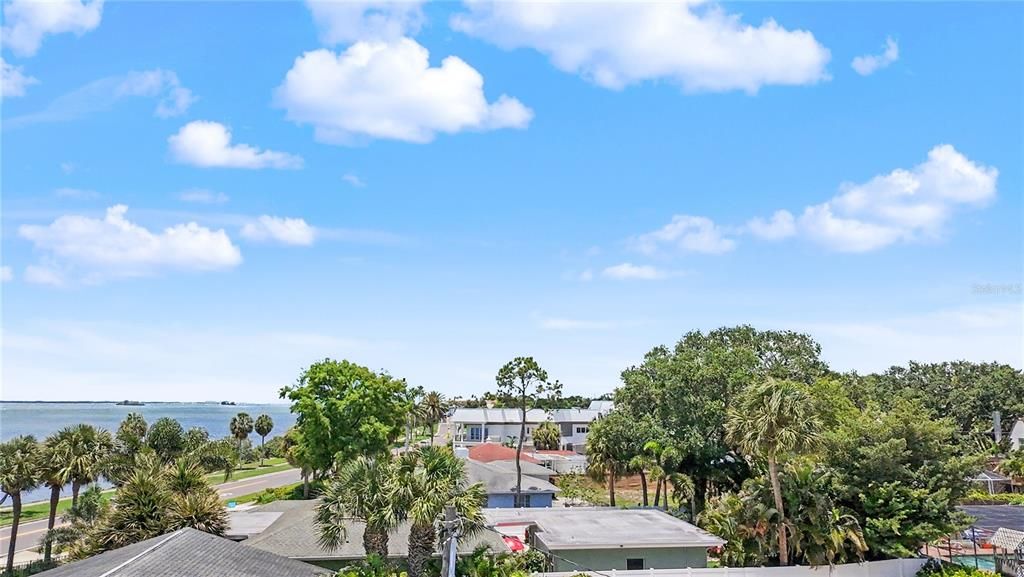 For Sale: $1,295,000 (3 beds, 3 baths, 2367 Square Feet)