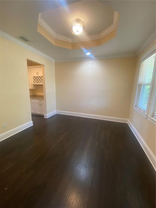 For Rent: $3,200 (3 beds, 2 baths, 1673 Square Feet)