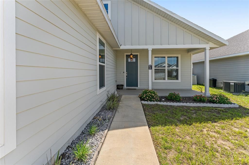 For Sale: $349,900 (4 beds, 2 baths, 1618 Square Feet)