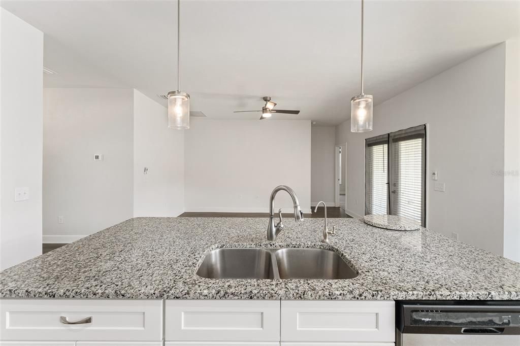 For Sale: $349,900 (4 beds, 2 baths, 1618 Square Feet)