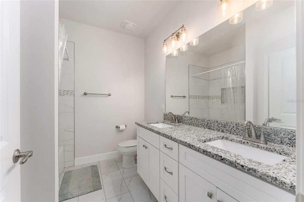 For Sale: $349,900 (4 beds, 2 baths, 1618 Square Feet)