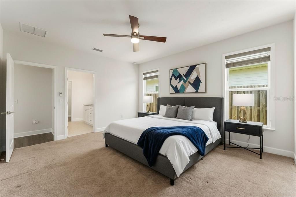 For Sale: $349,900 (4 beds, 2 baths, 1618 Square Feet)