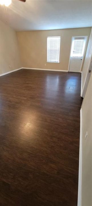 For Rent: $1,975 (3 beds, 2 baths, 1238 Square Feet)