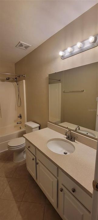 For Rent: $1,975 (3 beds, 2 baths, 1238 Square Feet)