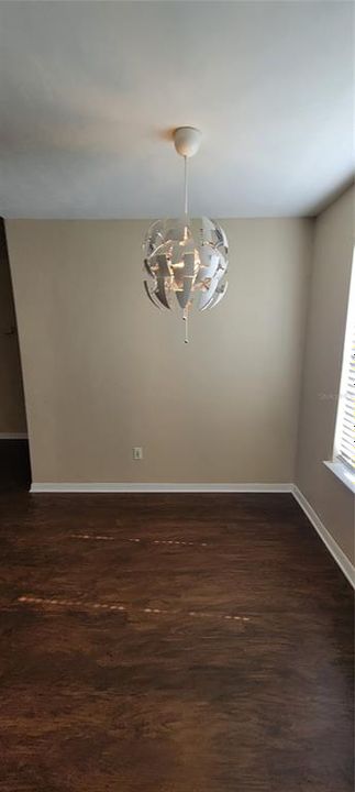 For Rent: $1,975 (3 beds, 2 baths, 1238 Square Feet)