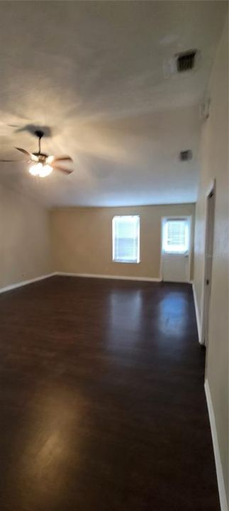 For Rent: $1,975 (3 beds, 2 baths, 1238 Square Feet)