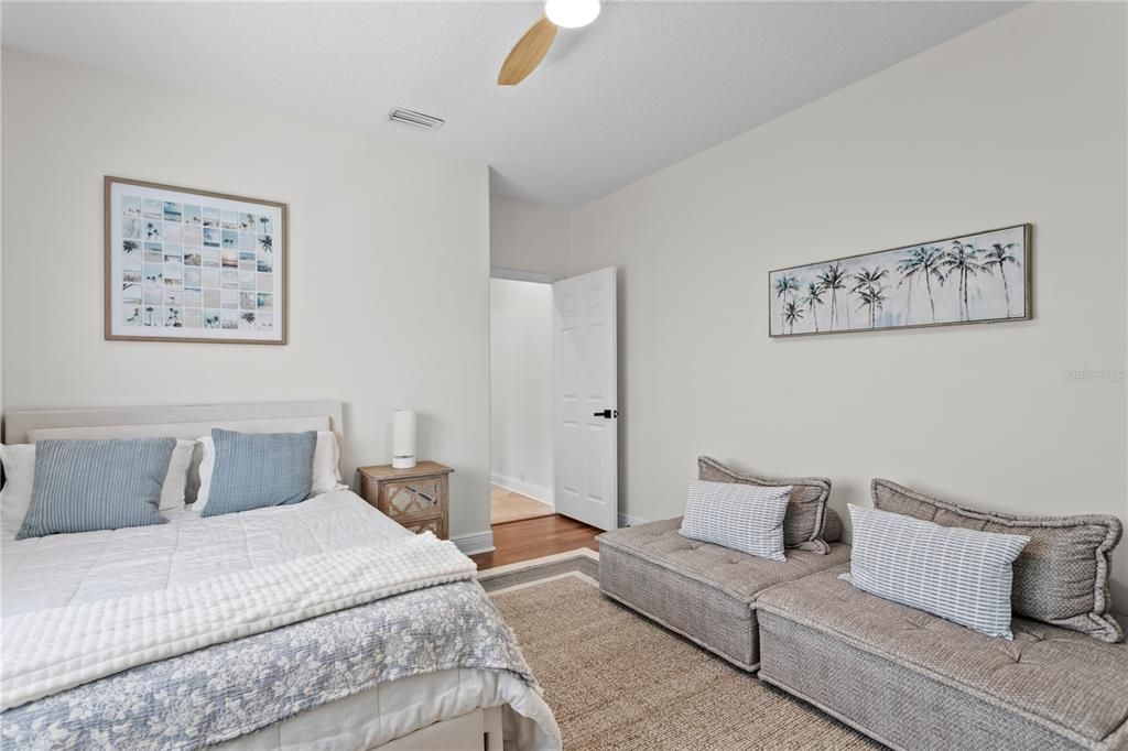 For Sale: $795,000 (4 beds, 3 baths, 2414 Square Feet)