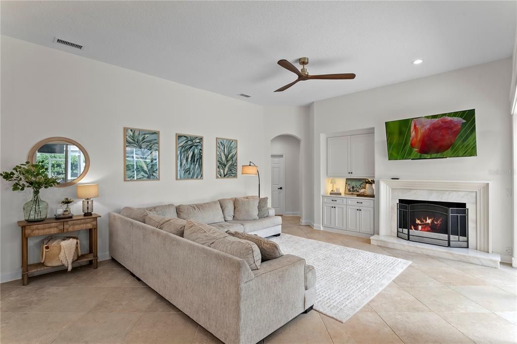 For Sale: $795,000 (4 beds, 3 baths, 2414 Square Feet)