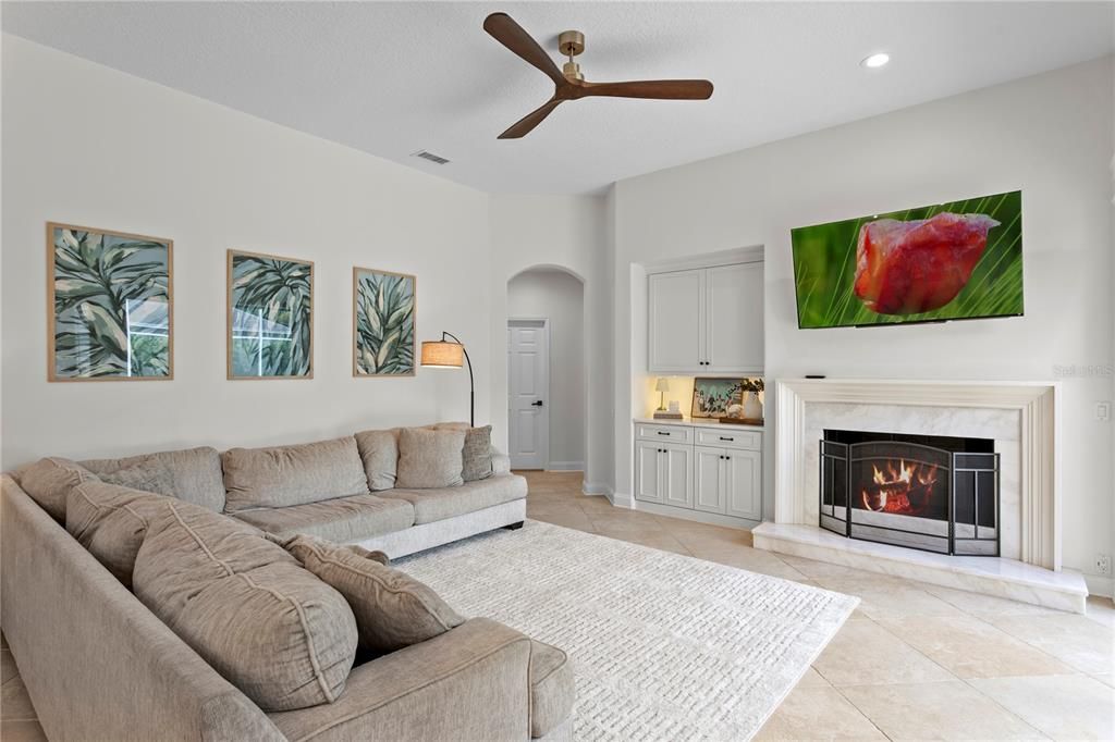 For Sale: $795,000 (4 beds, 3 baths, 2414 Square Feet)