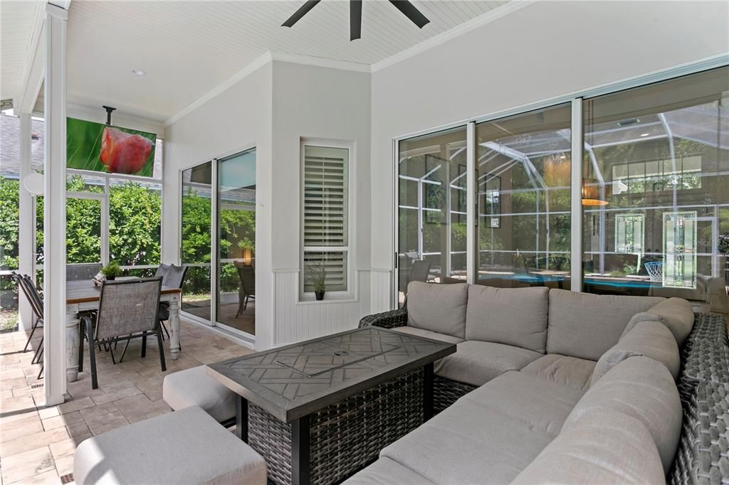 For Sale: $795,000 (4 beds, 3 baths, 2414 Square Feet)