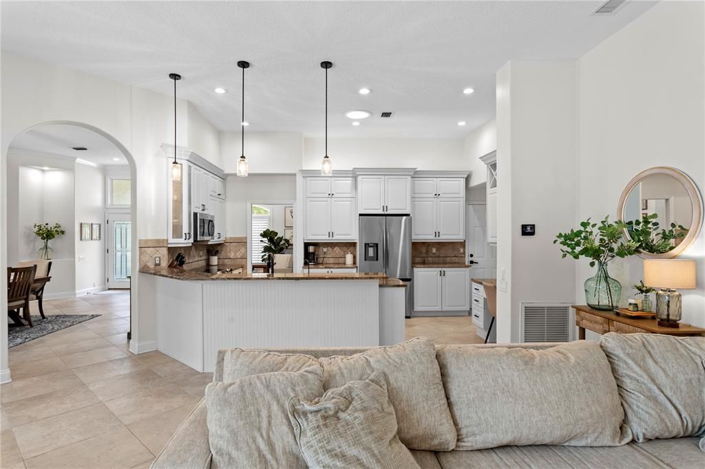 For Sale: $795,000 (4 beds, 3 baths, 2414 Square Feet)