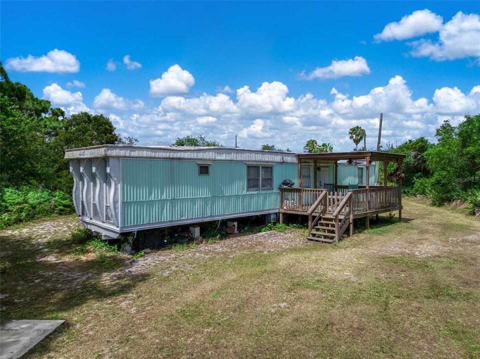 For Sale: $275,000 (2 beds, 2 baths, 672 Square Feet)