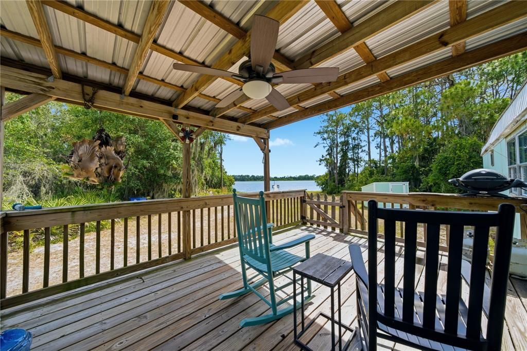 For Sale: $275,000 (2 beds, 2 baths, 672 Square Feet)