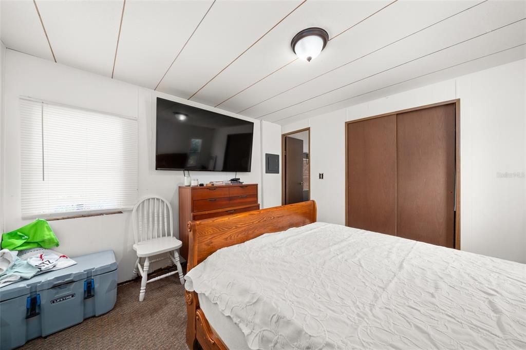 For Sale: $275,000 (2 beds, 2 baths, 672 Square Feet)