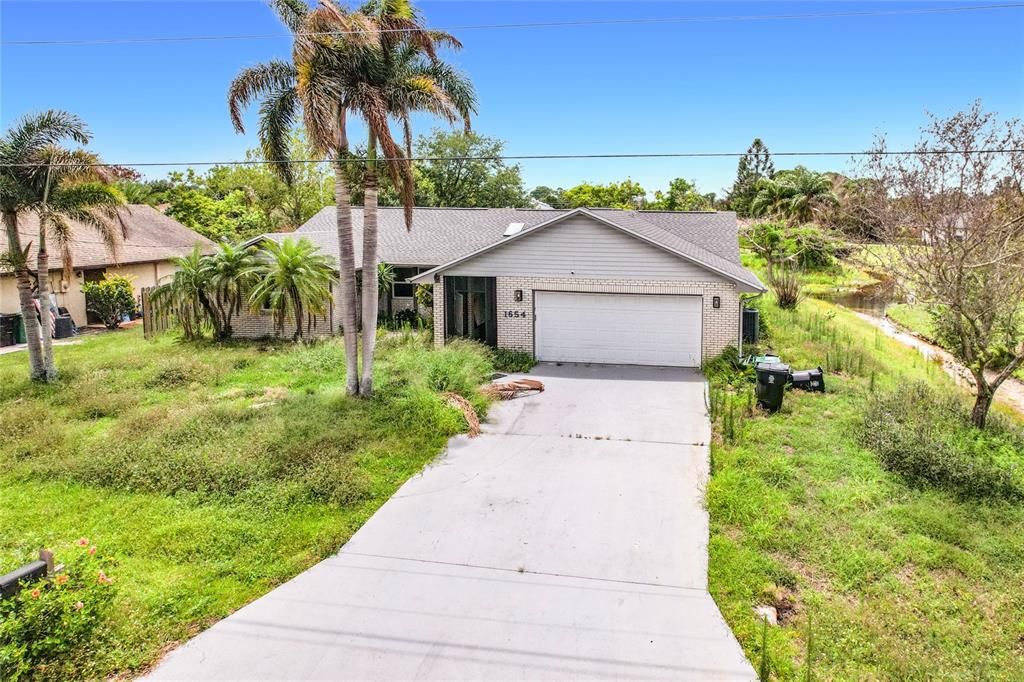 For Sale: $399,000 (3 beds, 2 baths, 1823 Square Feet)