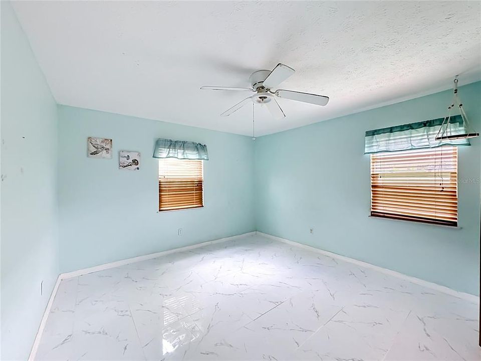 For Sale: $399,000 (3 beds, 2 baths, 1823 Square Feet)