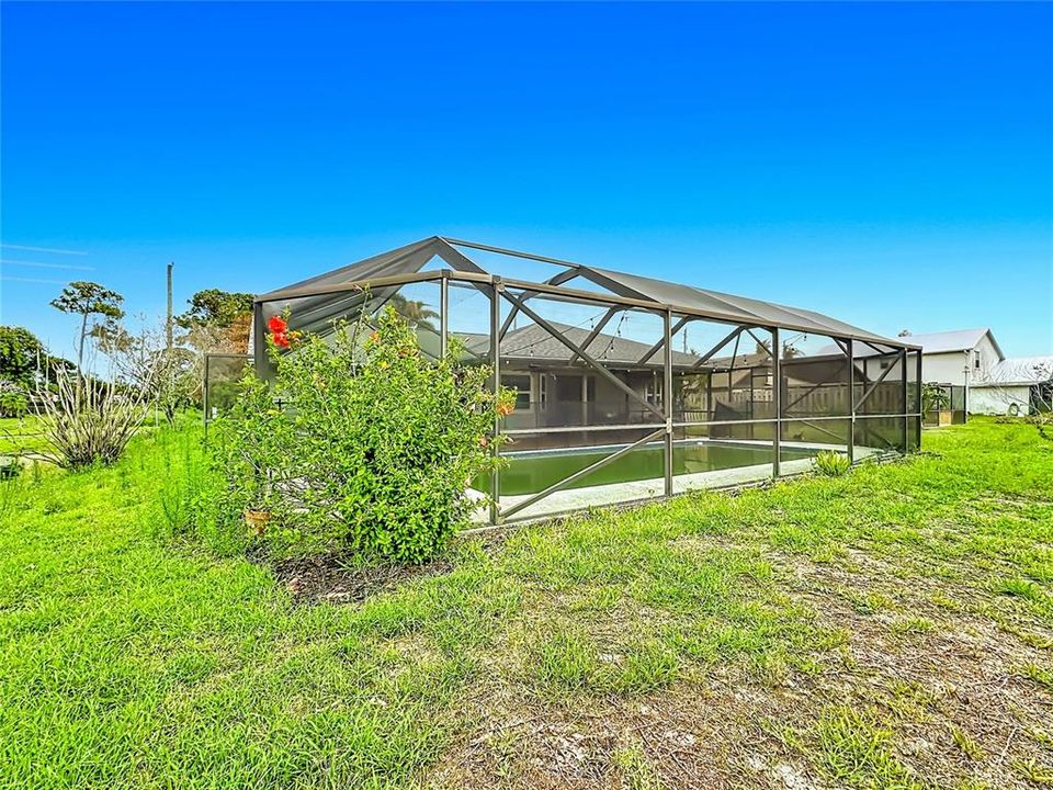 For Sale: $399,000 (3 beds, 2 baths, 1823 Square Feet)