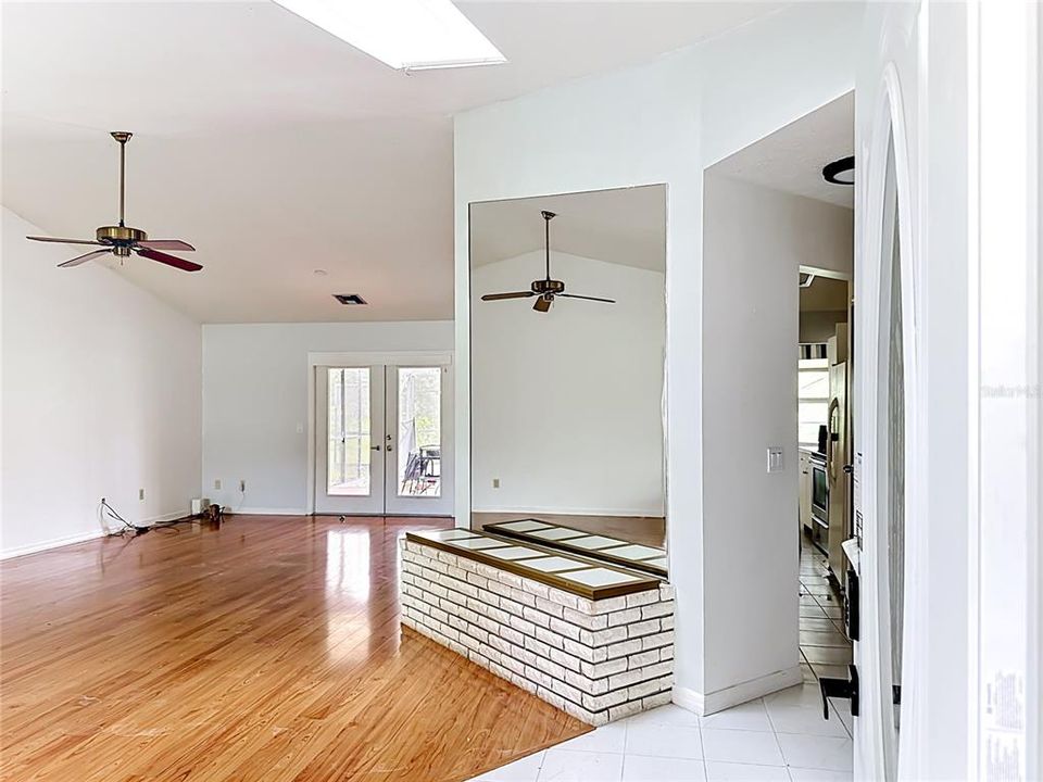 For Sale: $399,000 (3 beds, 2 baths, 1823 Square Feet)