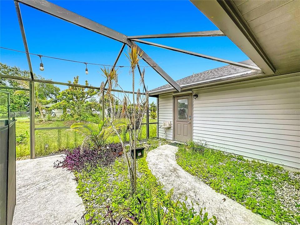 For Sale: $399,000 (3 beds, 2 baths, 1823 Square Feet)