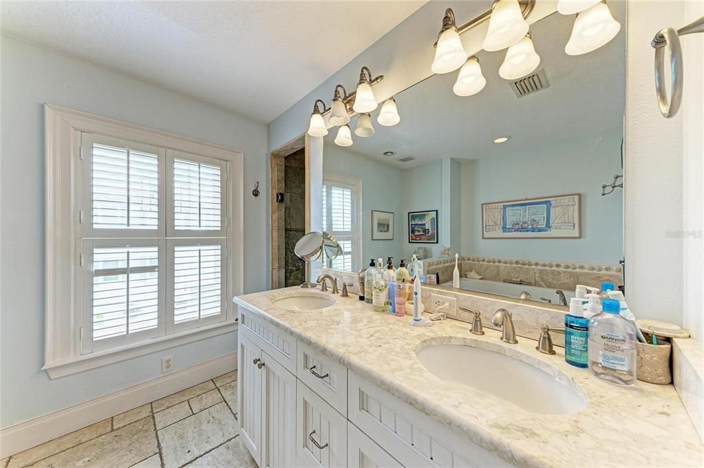 For Sale: $1,749,000 (4 beds, 3 baths, 2688 Square Feet)