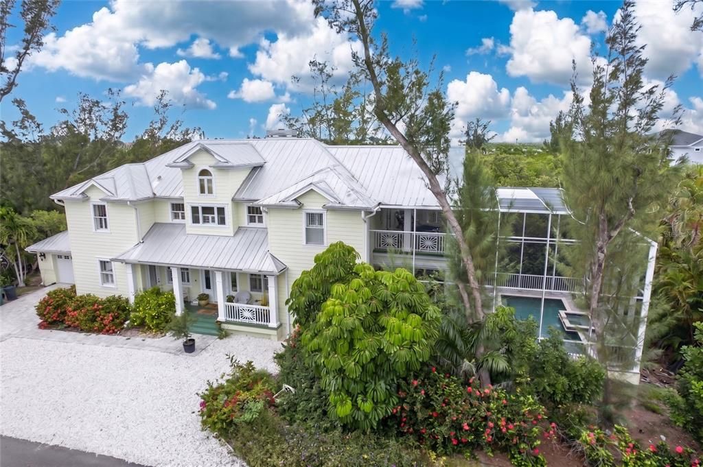 For Sale: $1,749,000 (4 beds, 3 baths, 2688 Square Feet)