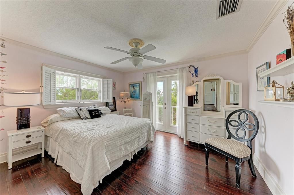 For Sale: $1,749,000 (4 beds, 3 baths, 2688 Square Feet)