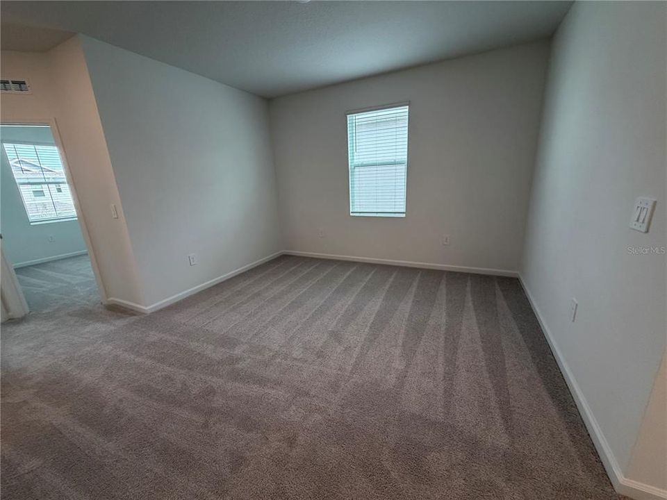 For Rent: $2,350 (3 beds, 2 baths, 1873 Square Feet)