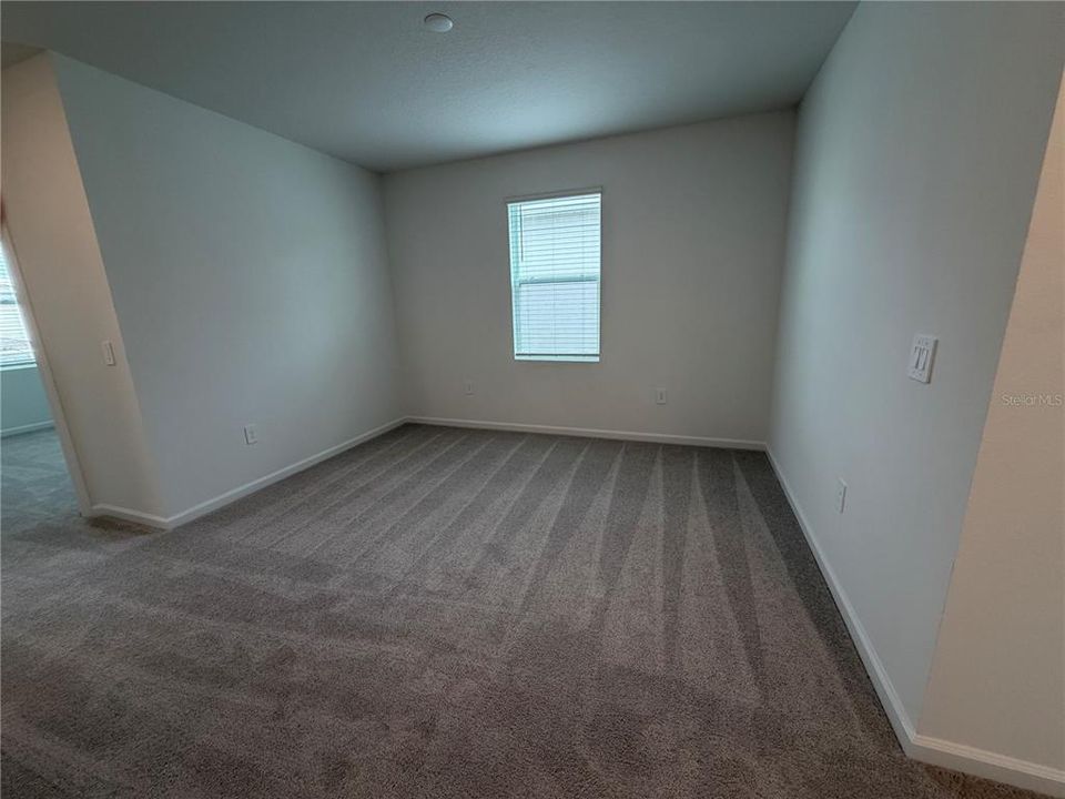 For Rent: $2,350 (3 beds, 2 baths, 1873 Square Feet)