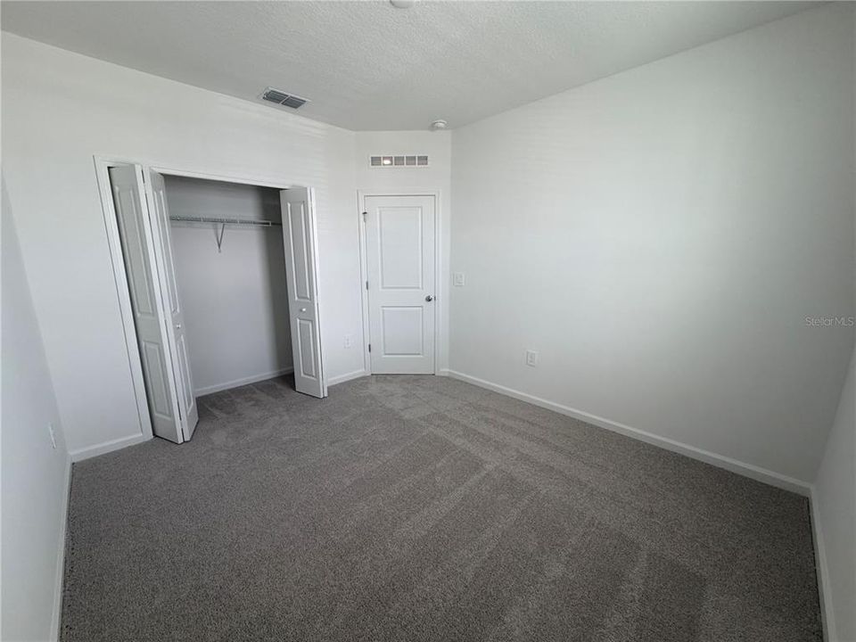 For Rent: $2,350 (3 beds, 2 baths, 1873 Square Feet)
