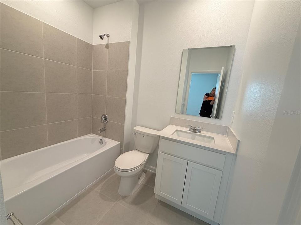 For Rent: $2,350 (3 beds, 2 baths, 1873 Square Feet)