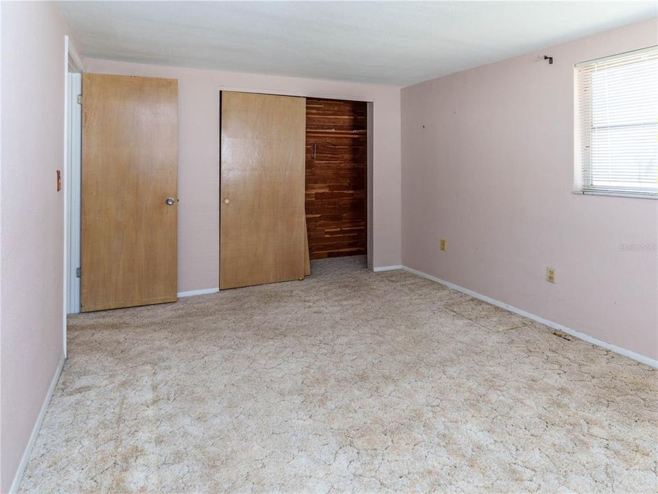 For Sale: $185,000 (2 beds, 2 baths, 1092 Square Feet)