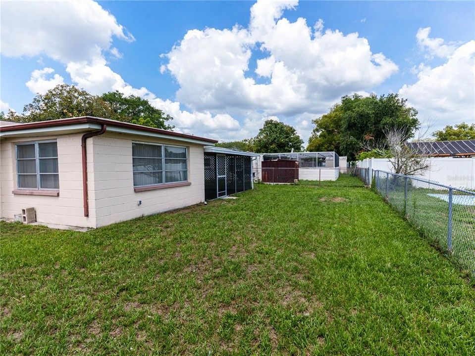 For Sale: $185,000 (2 beds, 2 baths, 1092 Square Feet)