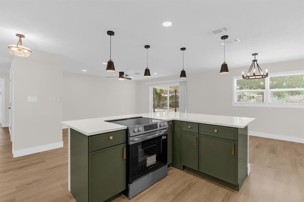 For Sale: $369,000 (3 beds, 2 baths, 1545 Square Feet)
