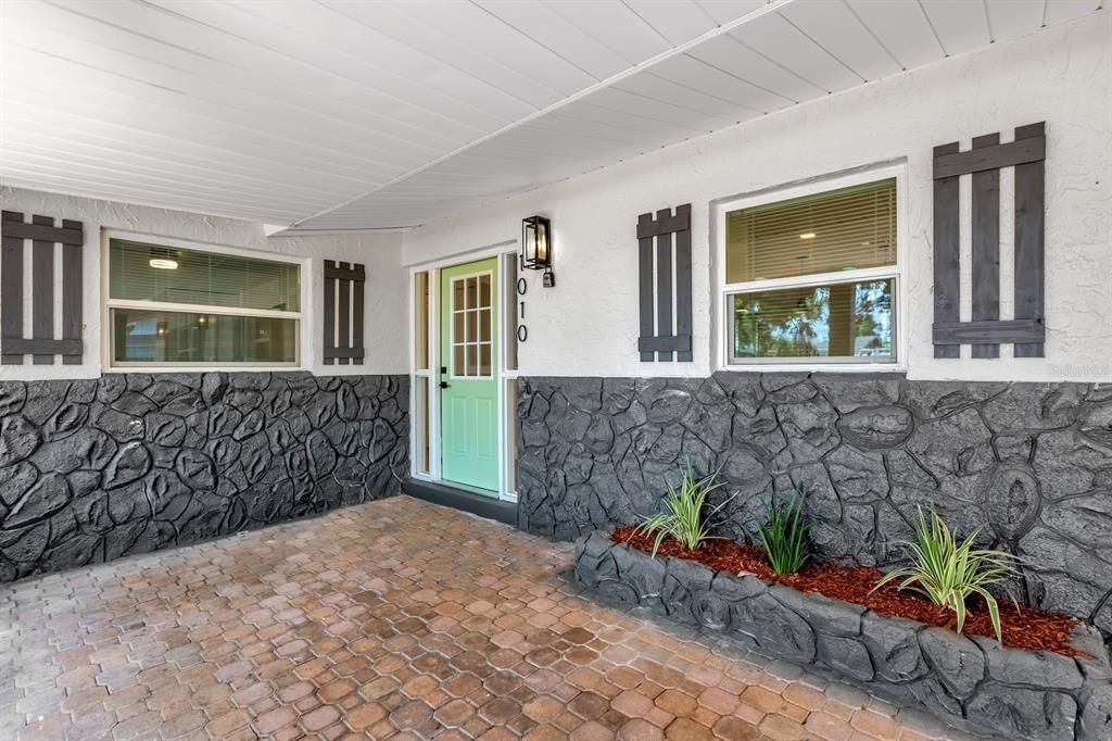 For Sale: $369,000 (3 beds, 2 baths, 1545 Square Feet)