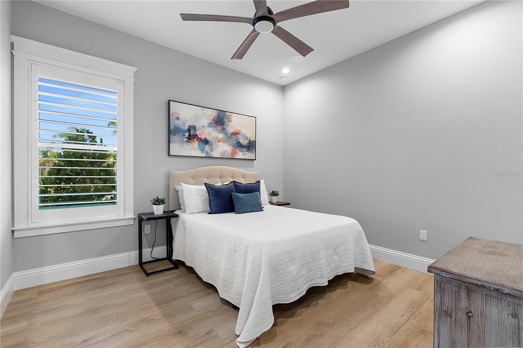 For Sale: $1,800,000 (6 beds, 4 baths, 3770 Square Feet)