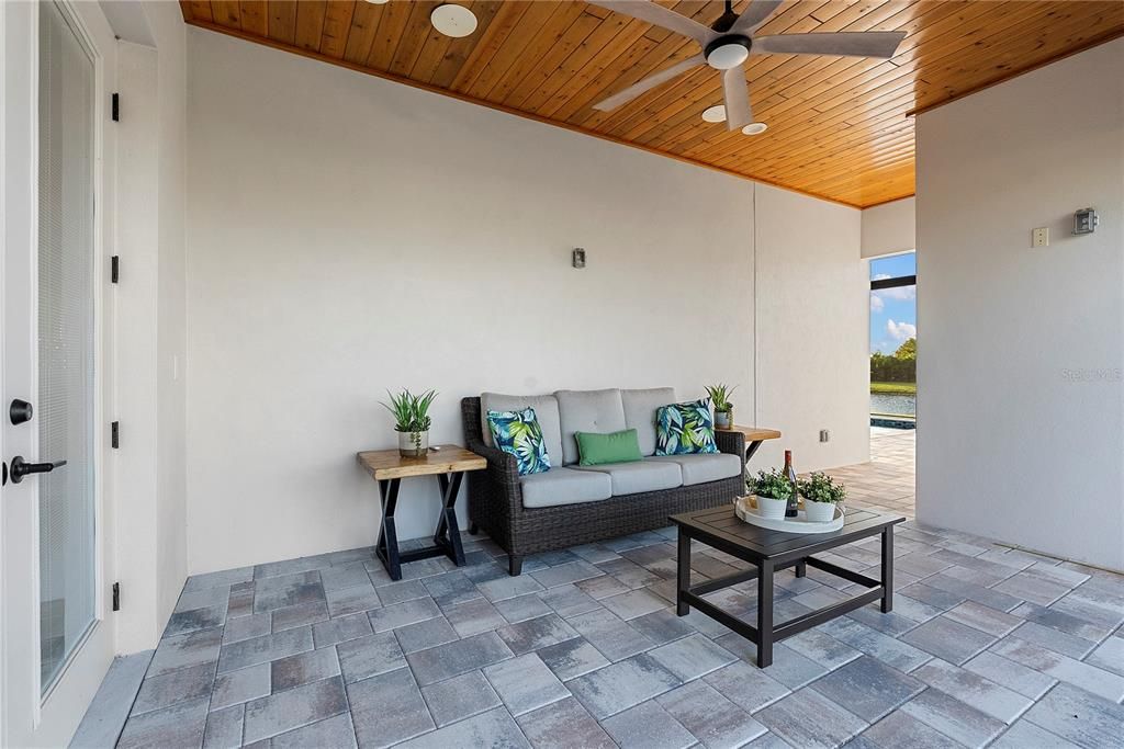 For Sale: $1,800,000 (6 beds, 4 baths, 3770 Square Feet)