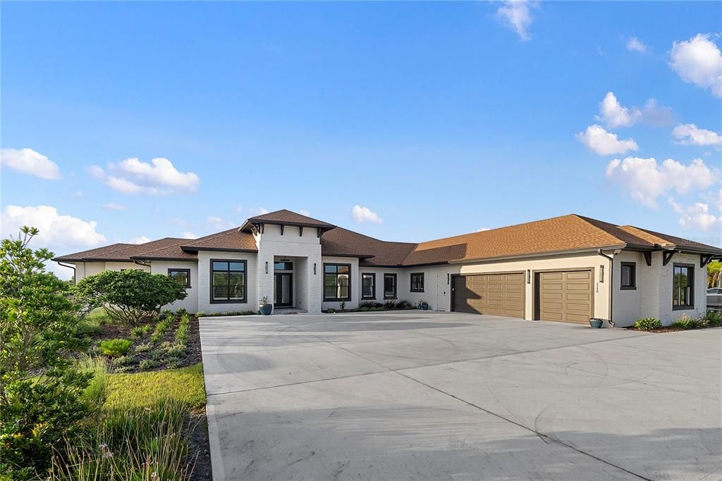 For Sale: $1,800,000 (6 beds, 4 baths, 3770 Square Feet)