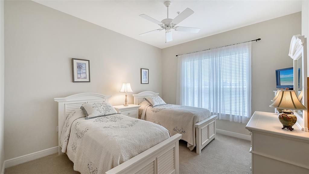 En Venta: $459,000 (3 camas, 3 baños, 2687 Pies cuadrados)